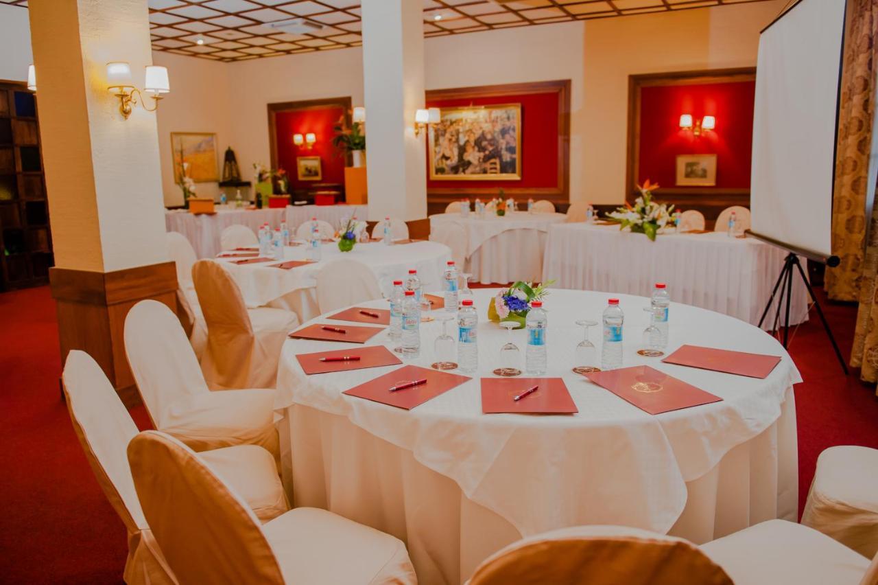 Hotel Colbert - Spa & Casino Ανταναναρίβο Εξωτερικό φωτογραφία